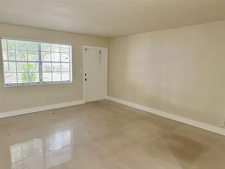 5211 SW 91st Ave #1 — Photo 6