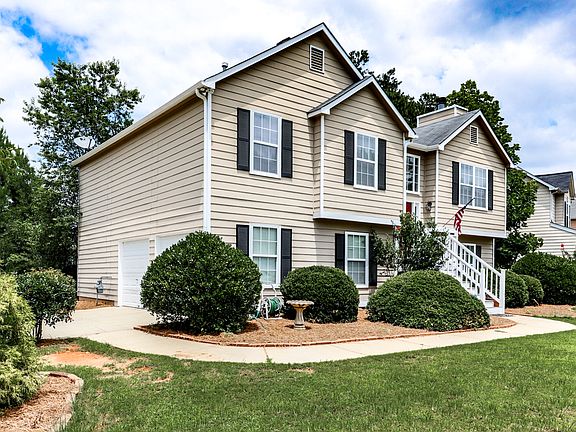2nd image of 4874 Lake Park Ln