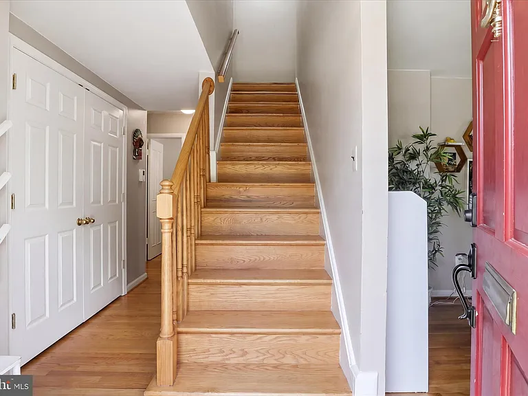 2432 Rockbridge St — Photo 4