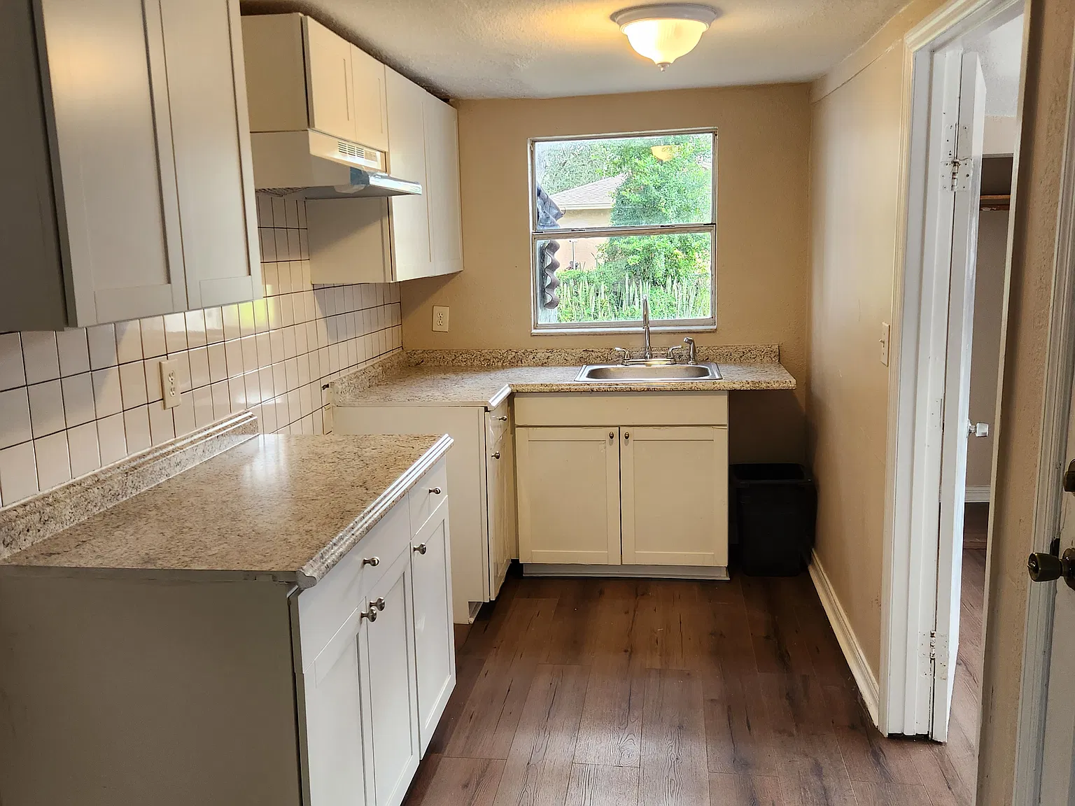 3 bed, 863 sqft, $1,750 — Photo 2