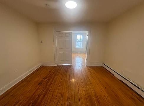 2nd image of 8 Ivy Pl Floor 3