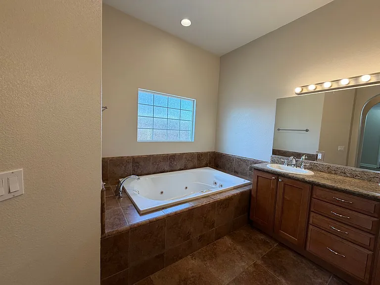 611 Winners Cir — Photo 18