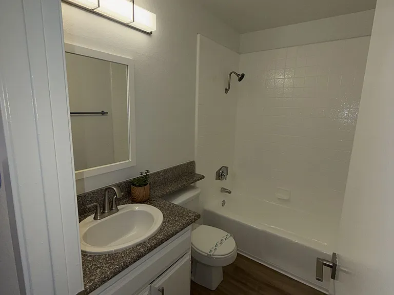 750 S Highland Ave #O — Photo 6