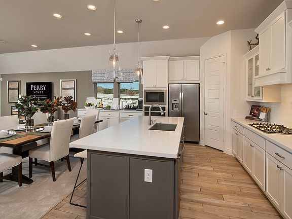 4th image of 415 Coyote Creek Way