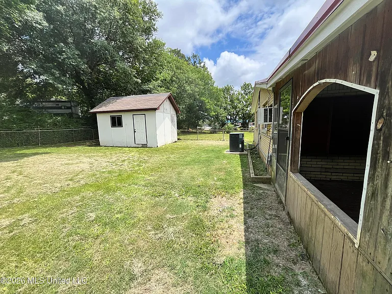 1598 Custer Dr — Photo 21