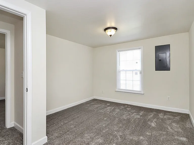1005 Rainbow Dr — Photo 28