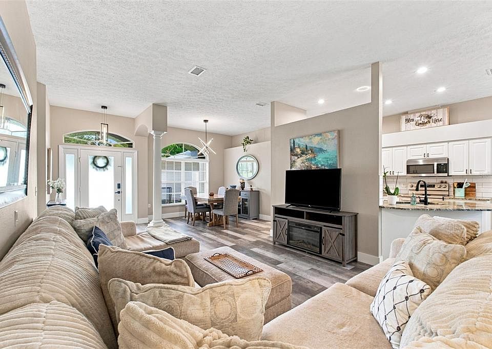 13540 Knotty Lane listing photo 11
