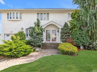2478 Belmond Ave, Bellmore, NY 11710
