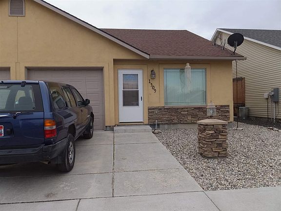 2nd image of 1509 Old Maple Ct