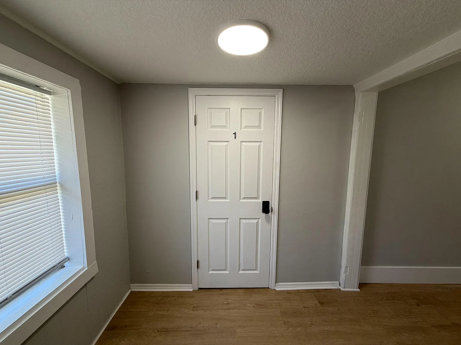 4 bed, 3.0 bath, 1514 sqft, $819 — Photo 3