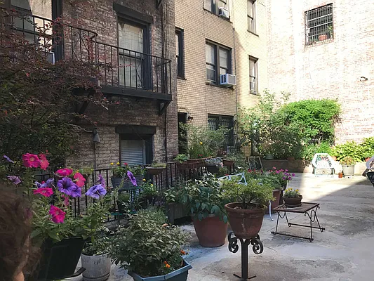 Rented by Marino Real Estate | media 25