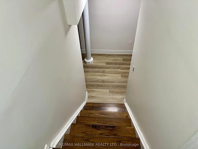 83 Red River Cres #BASEMENT — Photo 2