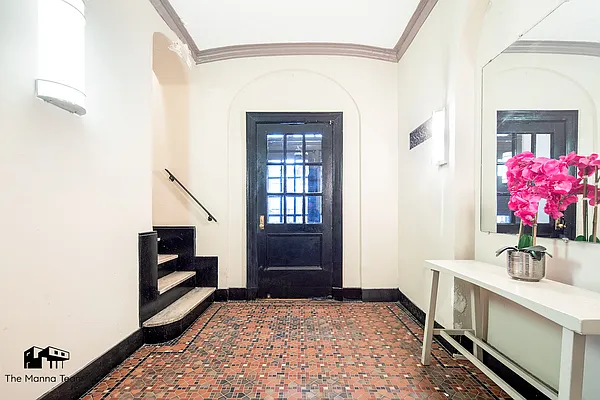 Rented by Compass | media 11