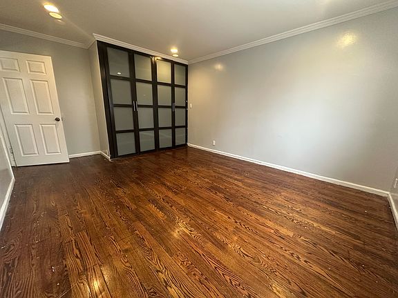 2nd image of 71 Livingston Ave Floor 1