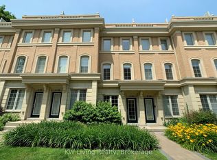 50 Hargrave Ln #5, Toronto, ON M4N 0A4