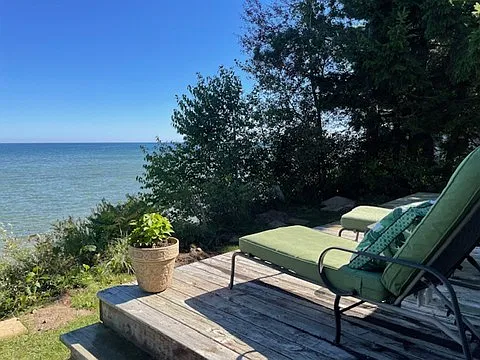1515 Lakeside Dr