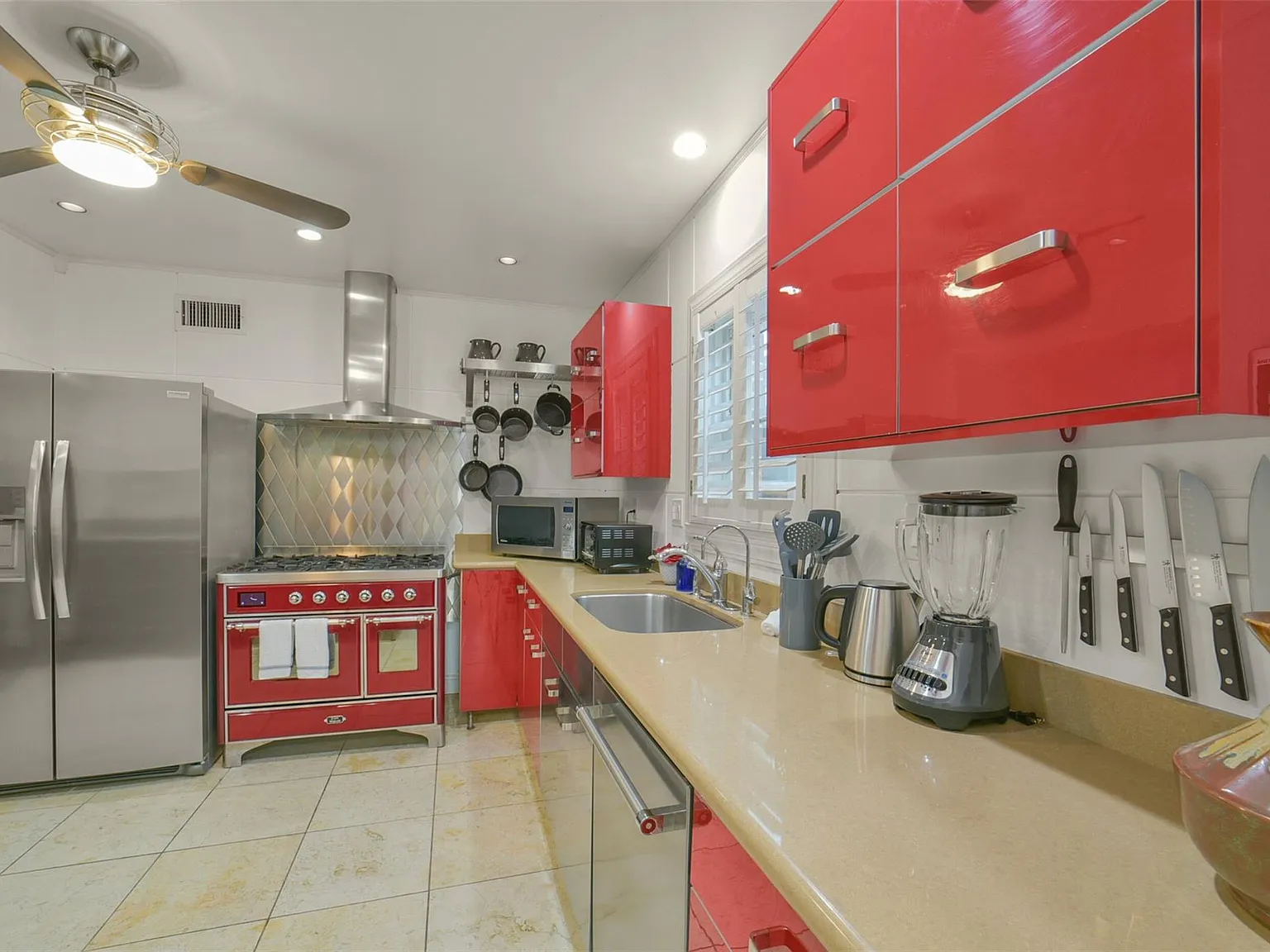 4 bed, 3.0 bath, 2998 sqft, $6,500 — Photo 3