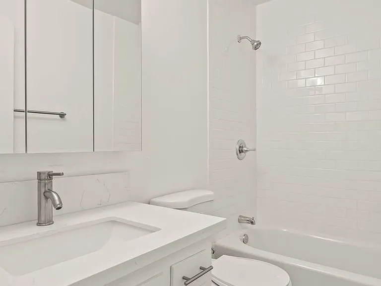 Tuscania Apartments — Photo 17