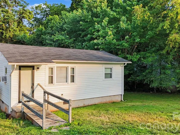 56 Jackson Ln, Stony Point, NC 28678