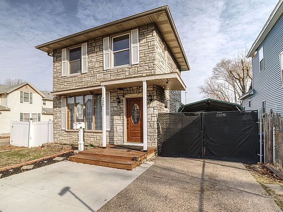 4th image of 726 10th Ave S