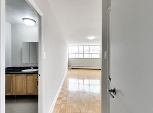 6000 Bathurst St #1377203, Toronto, ON M2R1Z2