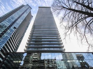 33 Charles St E #3905, Toronto, ON M4Y 0A2