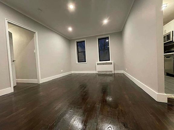 3rd image of 3502 Kings Hwy #F0