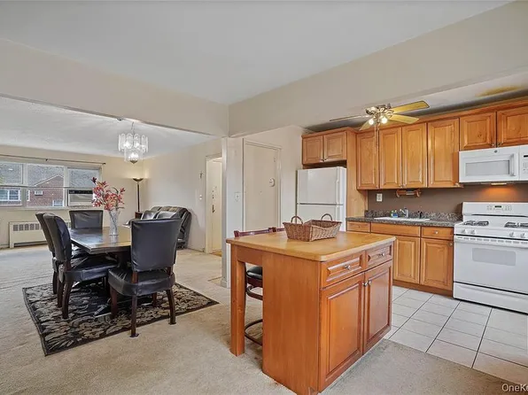 155-27 89th St Unit 27, Howard Beach, NY 11414