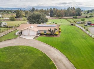 5602 N McCall Ave, Clovis, CA