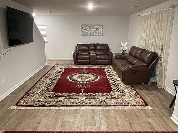 3rd image of 6829 Keeneland Dr