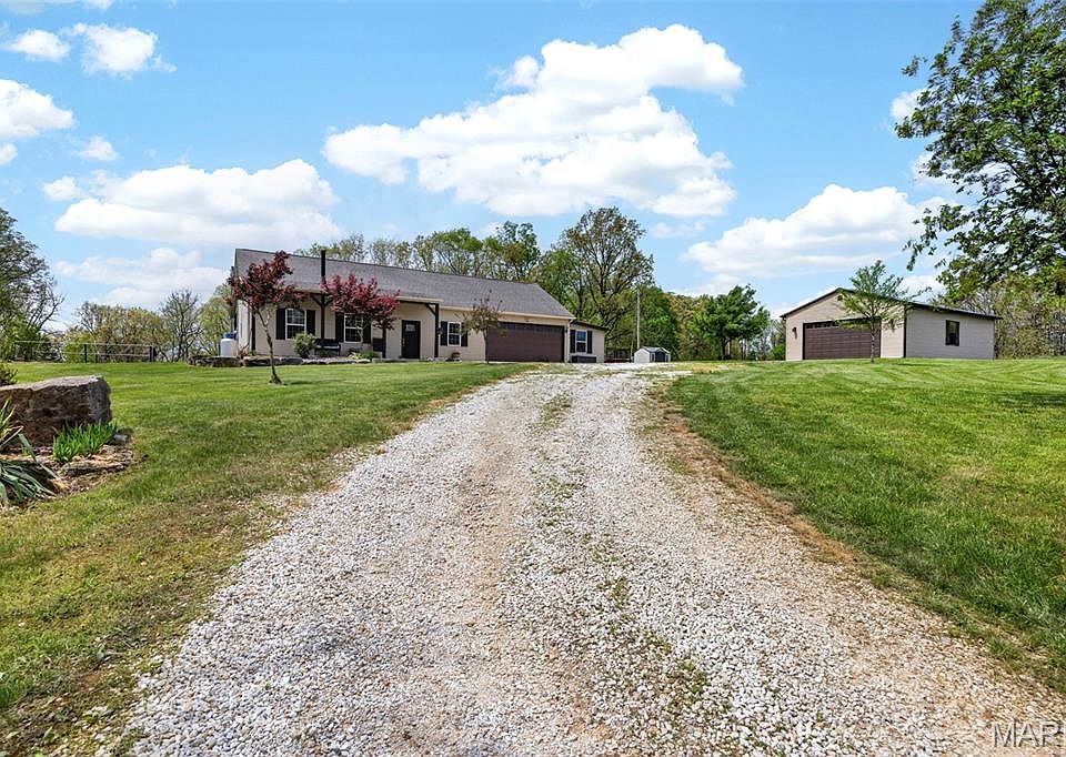 1st image of 16731 Baumann Ln