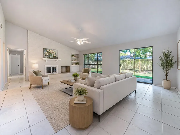 10514 Rancho Bernardo Ln — Photo 1