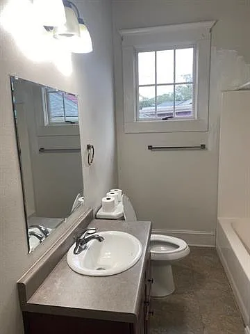 1 bed, 1.0 bath, 1100 sqft, $1,259 — Photo 3