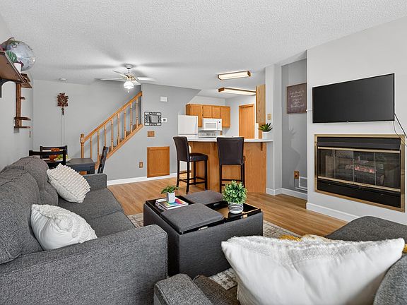 4th image of 4065 Wilshire Cir #8