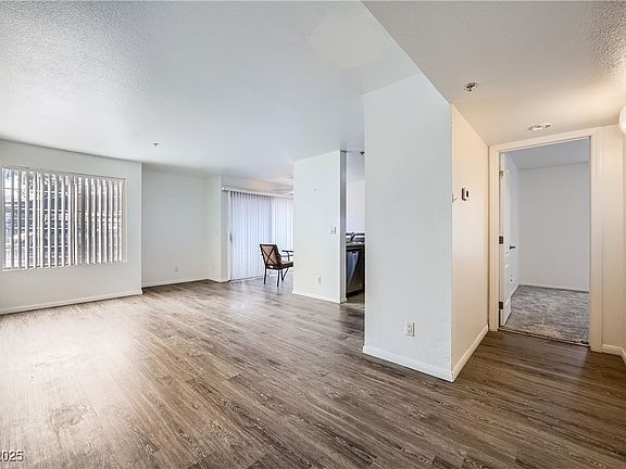 5th image of 2110 Sealion Dr Unit 101