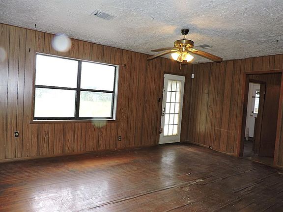 4th image of 13346 Joliet St