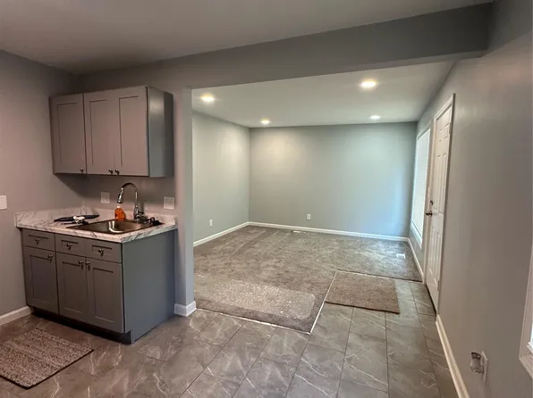 1917 Keppen Blvd, Lincoln Park, MI 48146