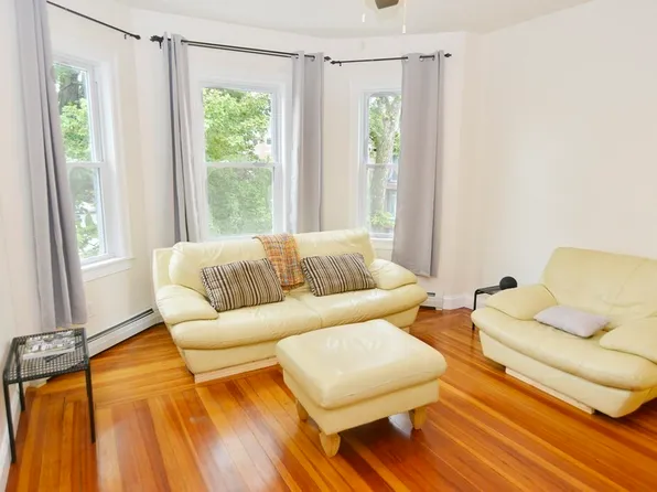 11 Ballard St #2, Boston, MA 02130