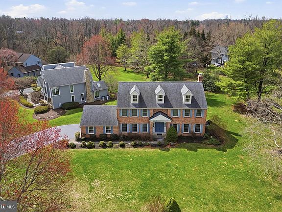 3rd image of 1 Chatsworth Ct