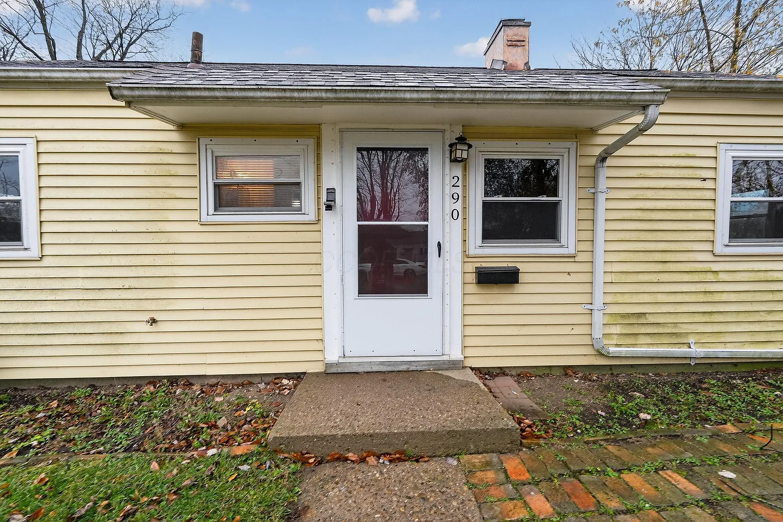 290 S Hampton Rd photo 1
