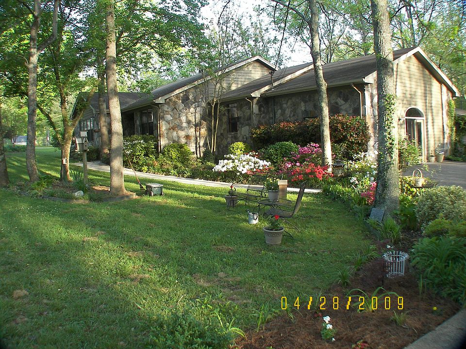 1st image of 80 Aaron Dr