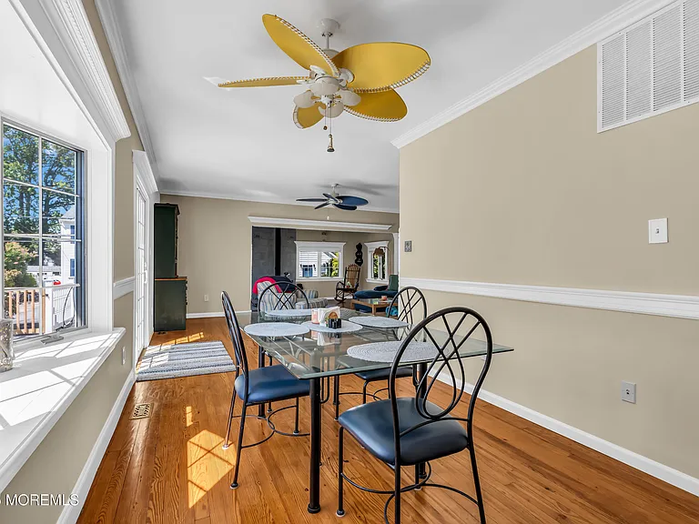 344 E Point Pleasant Ave — Photo 11