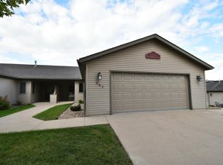 643 Sandy Ct, Wanamingo, MN 55983