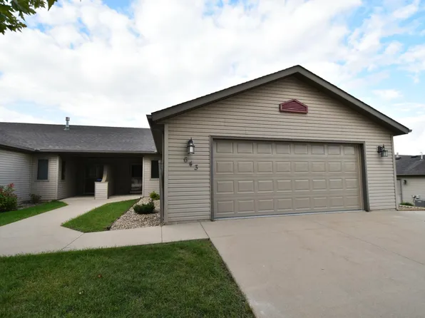 643 Sandy Ct, Wanamingo, MN 55983