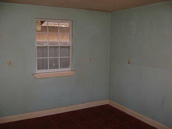 4th image of 2520 Taffy Dr