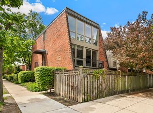 601 W Dickens Ave #A2, Chicago, IL 60614