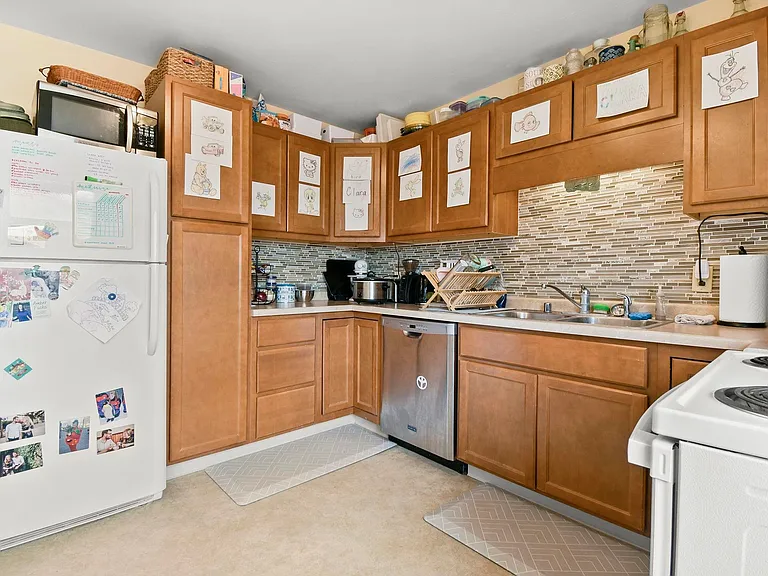 426 Rushmore Ln #3 — Photo 6