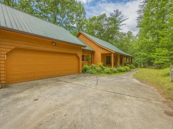 158 Old Deer Path Way, Cleveland, GA 30528