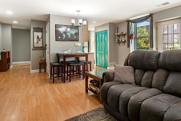 5th image of 5696 Kingsbury Ave APT 211