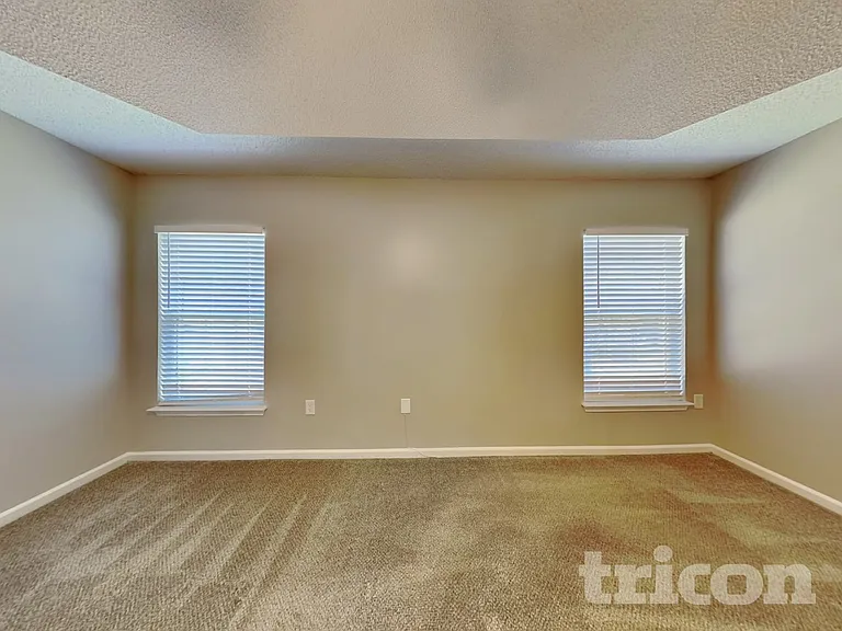 7310 Ravanna Dr — Photo 8